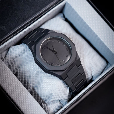 Black Aura Arabic Quartz Watch – Titans Fury