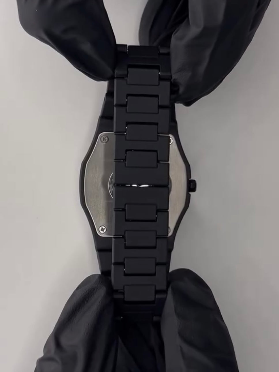 Black Aura Arabic Quartz Watch – Titans Fury